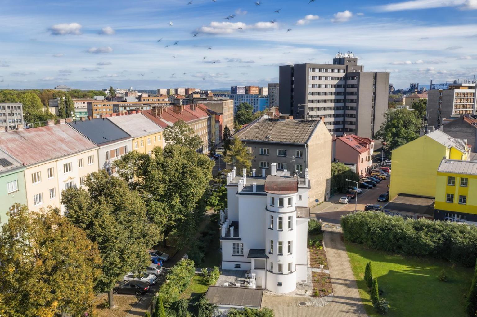 Apartments Villa Whitehouse Ostrava Bagian luar foto