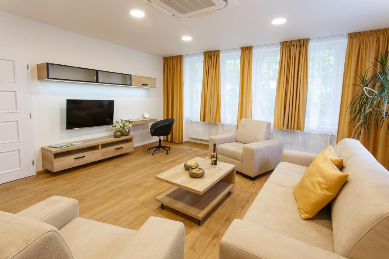 Apartments Villa Whitehouse Ostrava Bagian luar foto