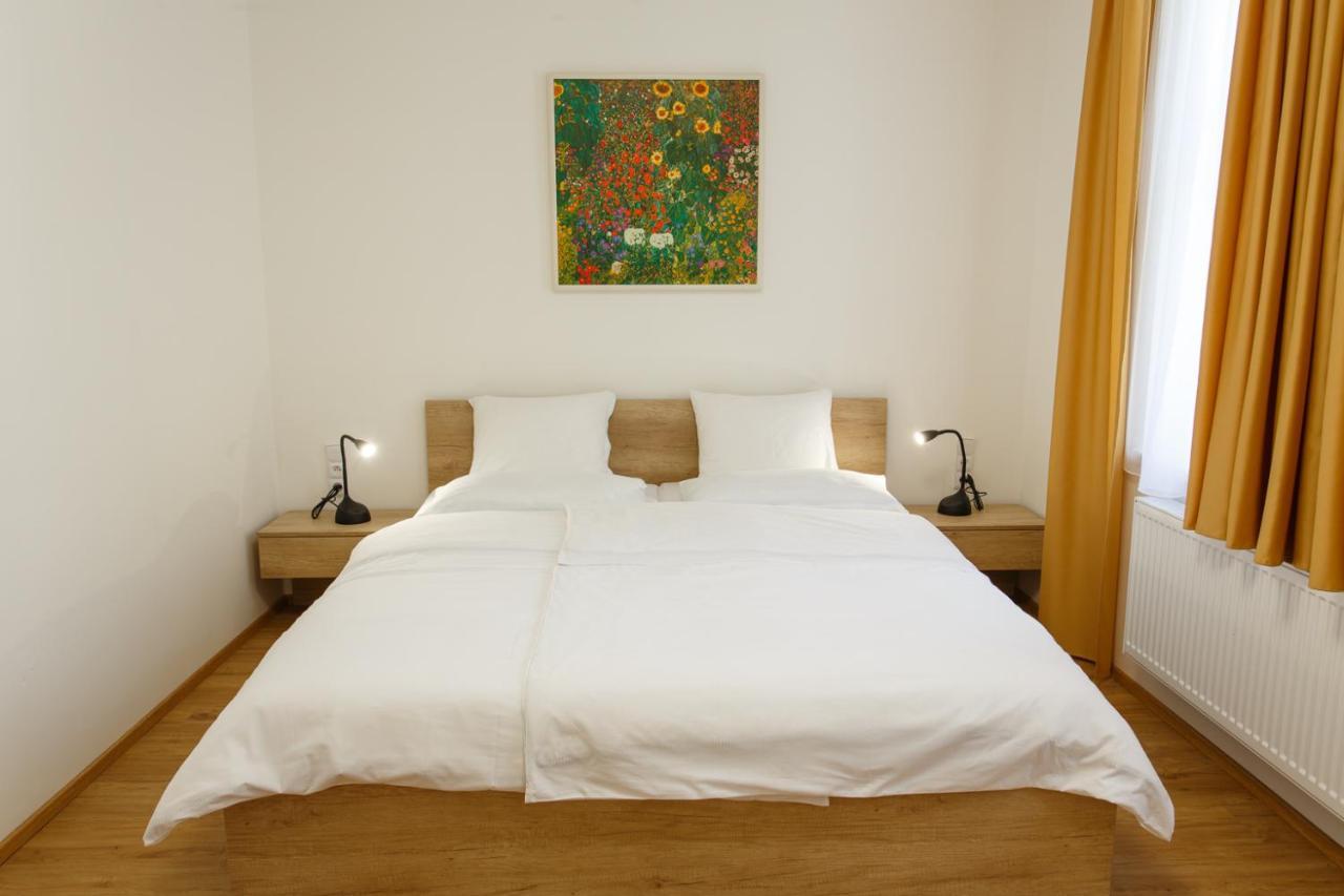 Apartments Villa Whitehouse Ostrava Bagian luar foto