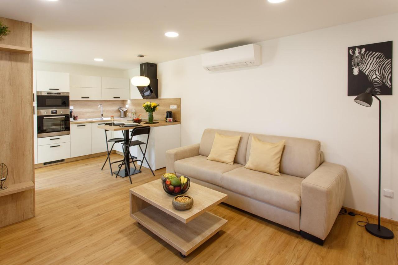 Apartments Villa Whitehouse Ostrava Bagian luar foto