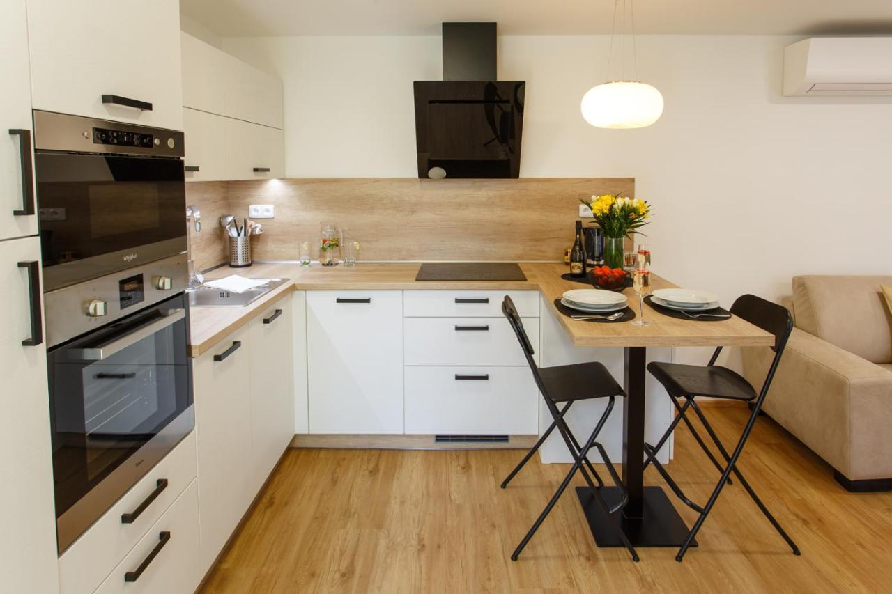 Apartments Villa Whitehouse Ostrava Bagian luar foto
