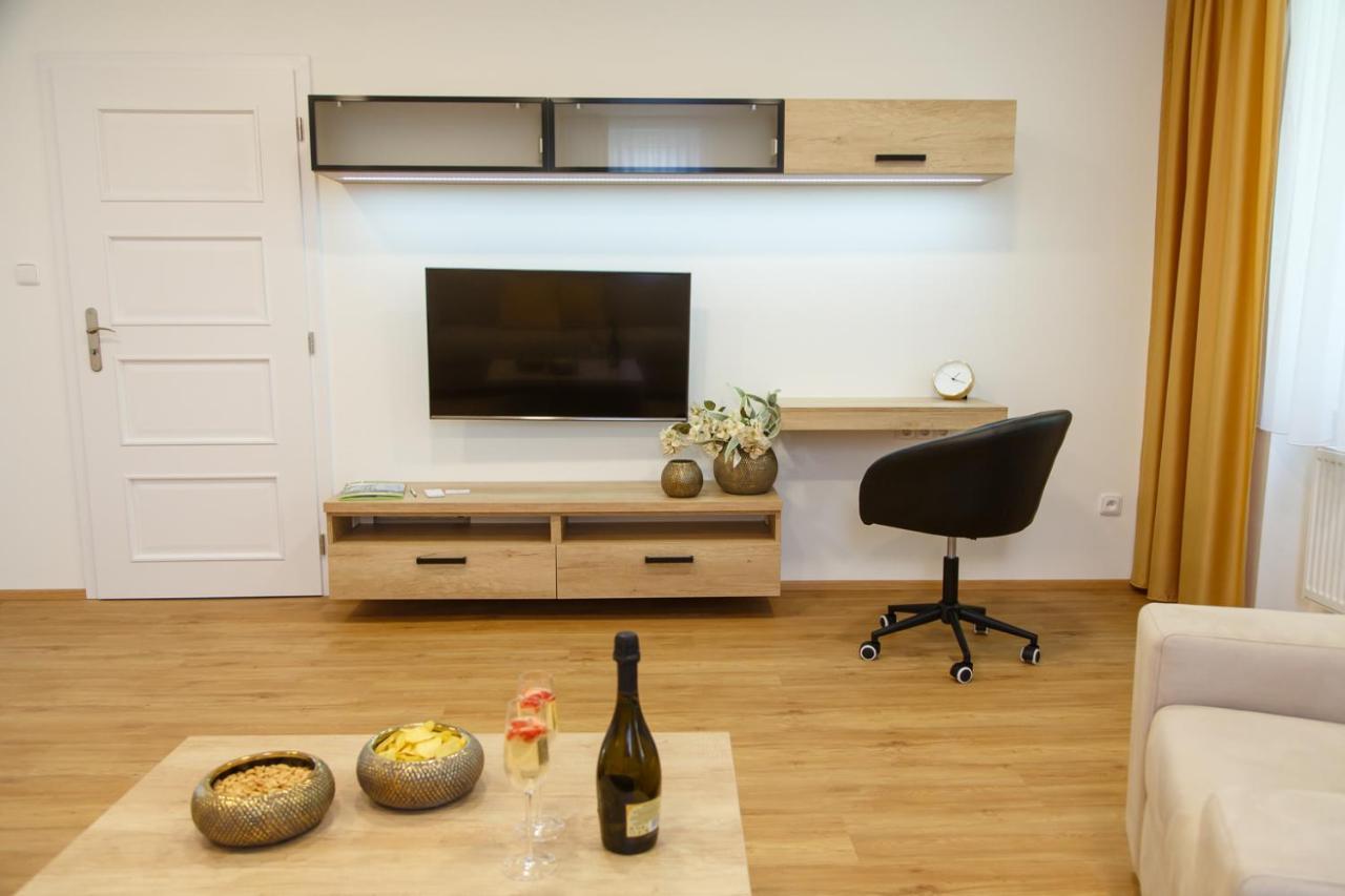 Apartments Villa Whitehouse Ostrava Bagian luar foto