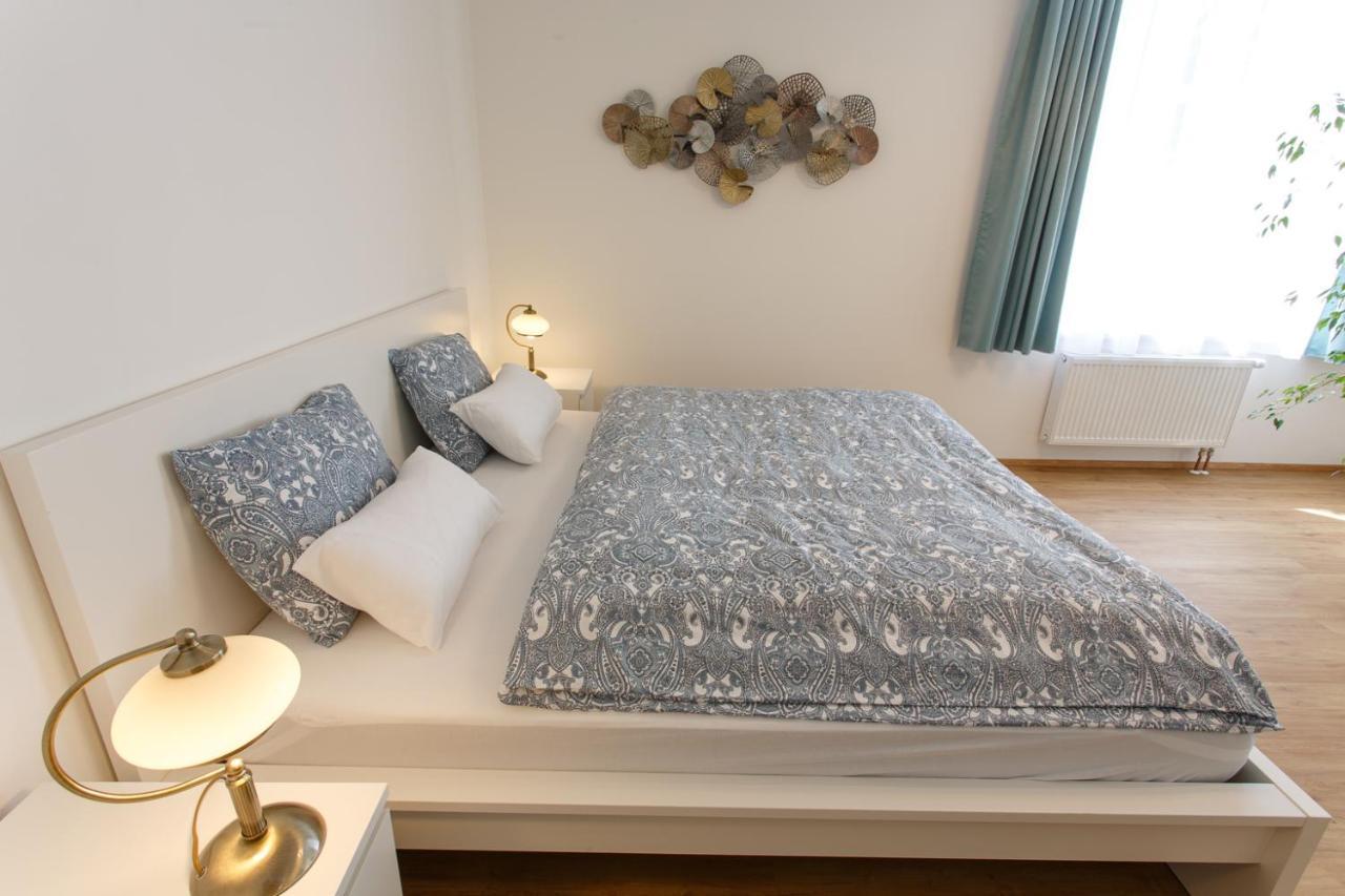 Apartments Villa Whitehouse Ostrava Bagian luar foto